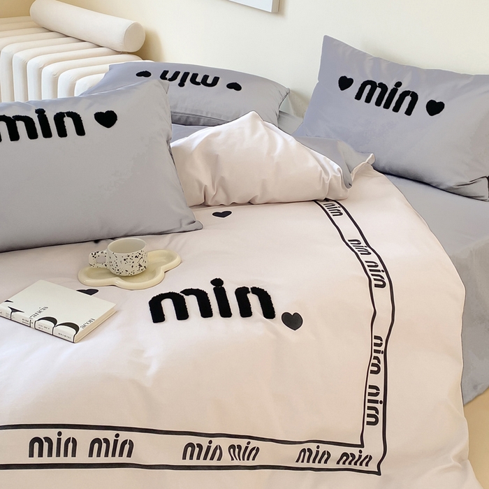 91家纺网 家纺一手货源 找家纺 麦田家纺 2025秋冬新款加厚磨毛大版毛巾绣四件套-提供买家秀 点点爱心