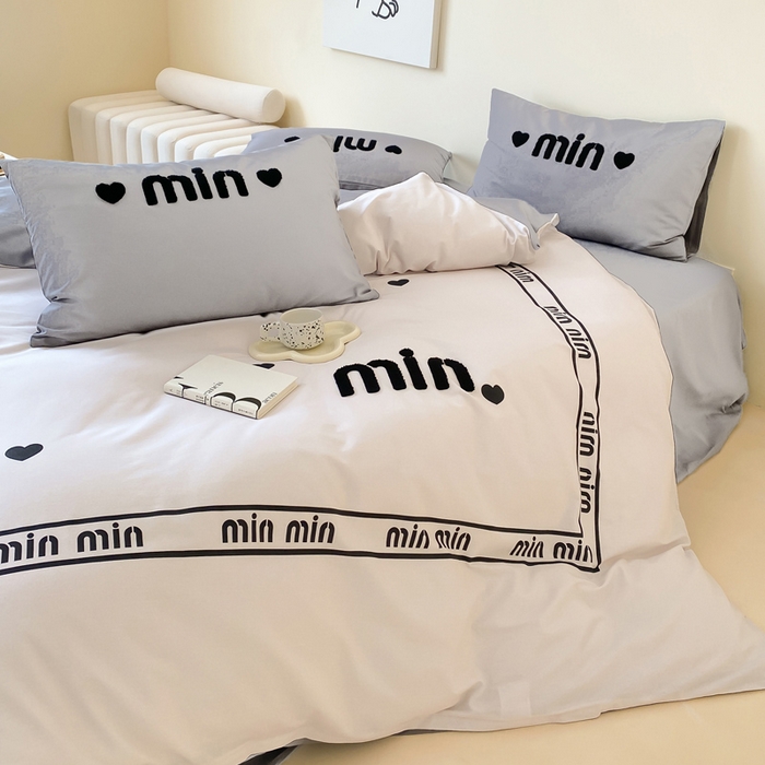 91家纺网 家纺一手货源 找家纺 麦田家纺 2025秋冬新款加厚磨毛大版毛巾绣四件套-提供买家秀 点点爱心