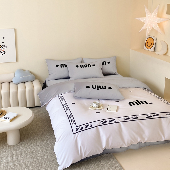 91家纺网 家纺一手货源 找家纺 麦田家纺 2025秋冬新款加厚磨毛大版毛巾绣四件套-提供买家秀 点点爱心