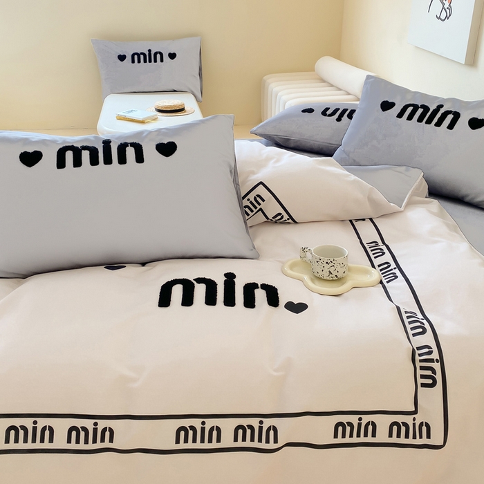 91家纺网 家纺一手货源 找家纺 麦田家纺 2025秋冬新款加厚磨毛大版毛巾绣四件套-提供买家秀 点点爱心