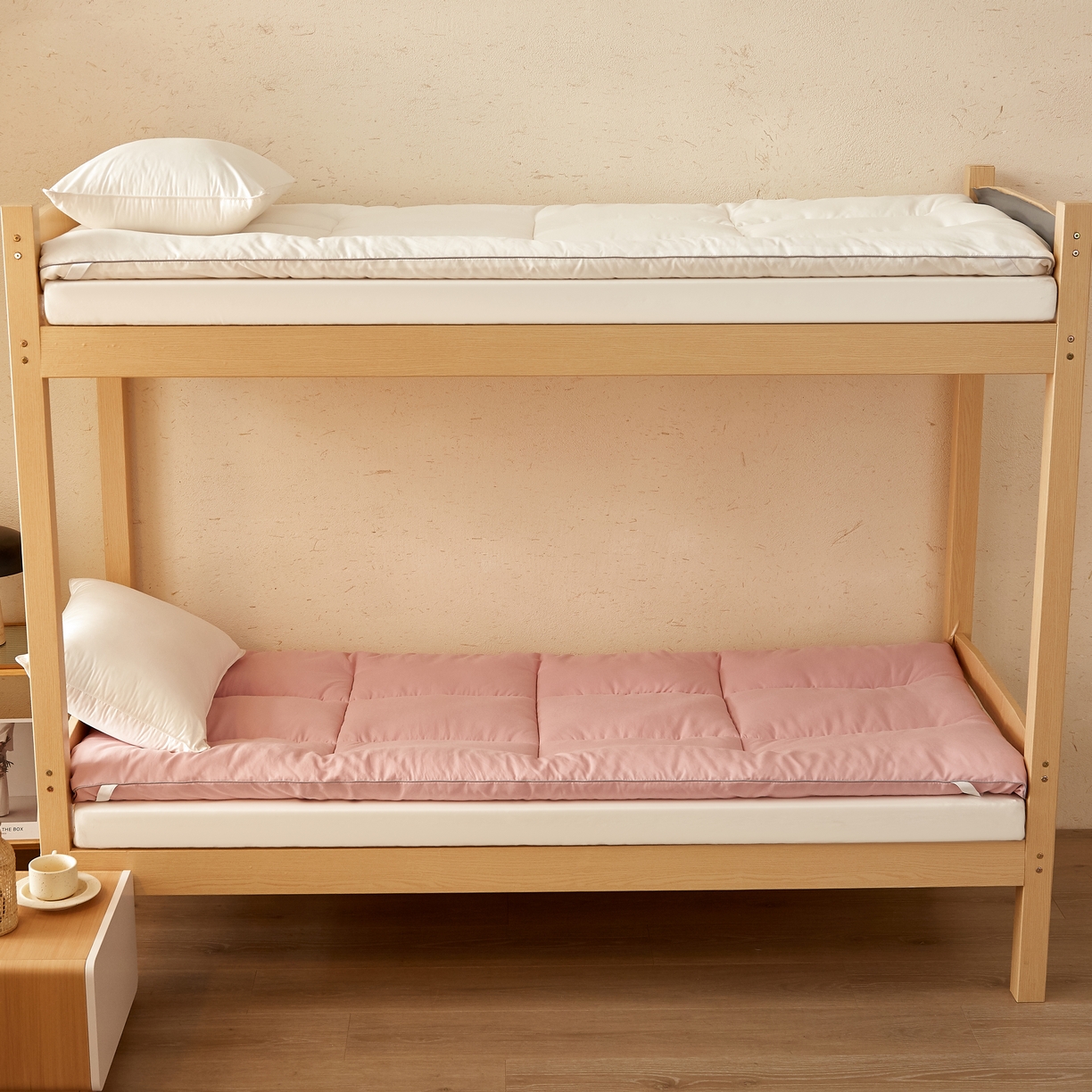 91家纺网 家纺一手货源 找家纺 样样红 2025新款50%棉花床垫 豆沙色