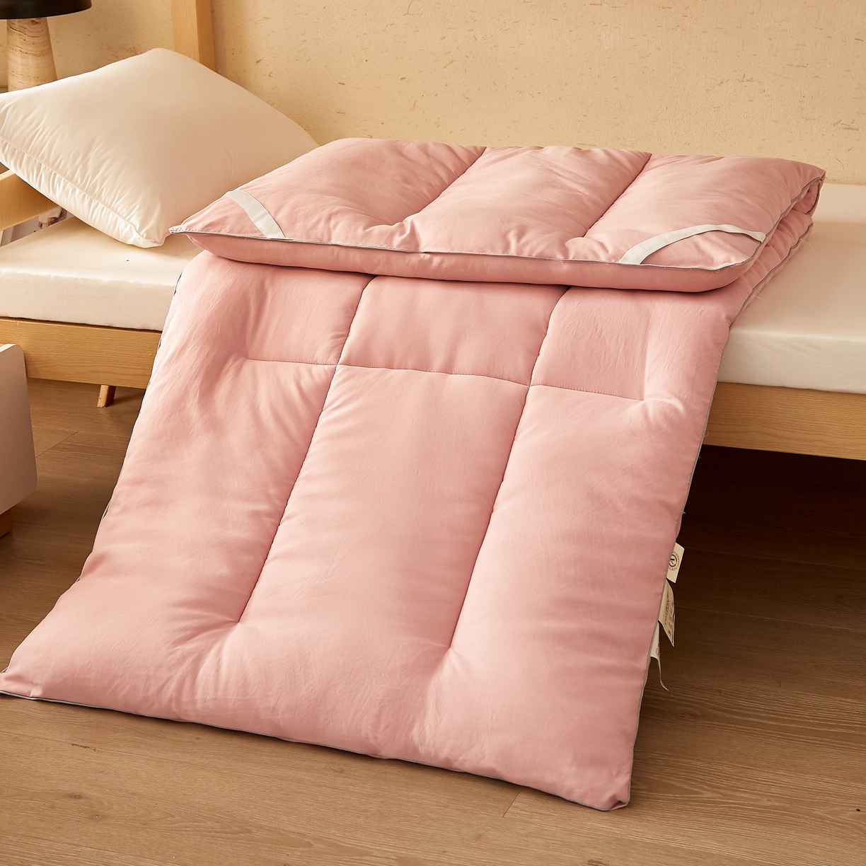 91家纺网 家纺一手货源 找家纺 样样红 2025新款50%棉花床垫 豆沙色