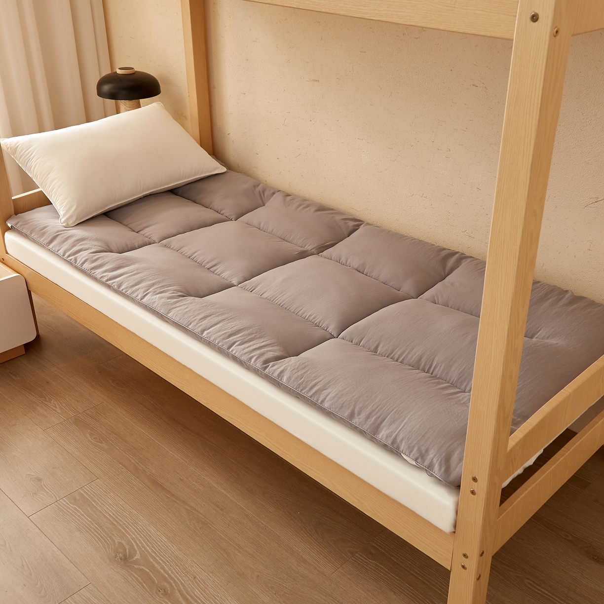 91家纺网 家纺一手货源 找家纺 样样红 2025新款50%棉花床垫 灰色