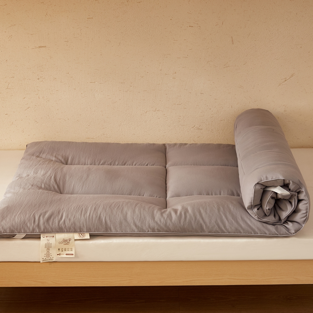 91家纺网 家纺一手货源 找家纺 样样红 2025新款50%棉花床垫 灰色