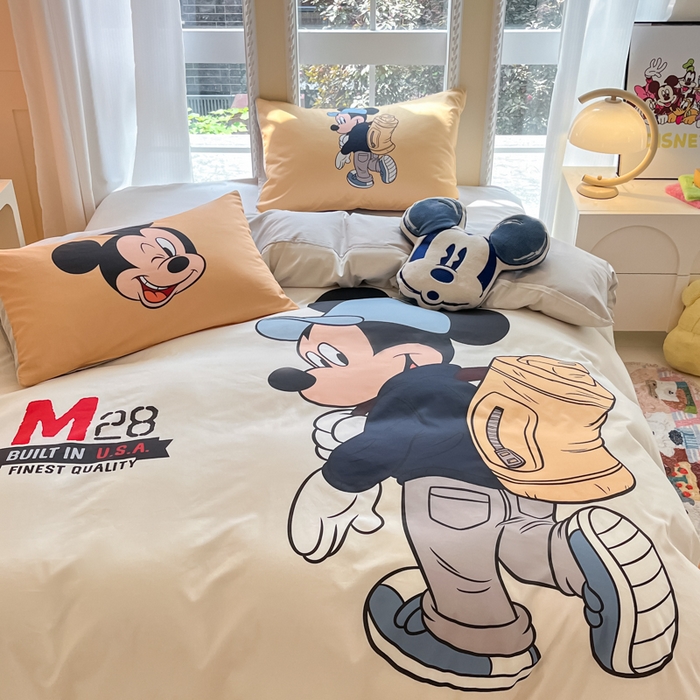 91家纺网 家纺一手货源 找家纺 麦田家纺 2025新款全棉迪士尼大板印花卡通四件套 探险家