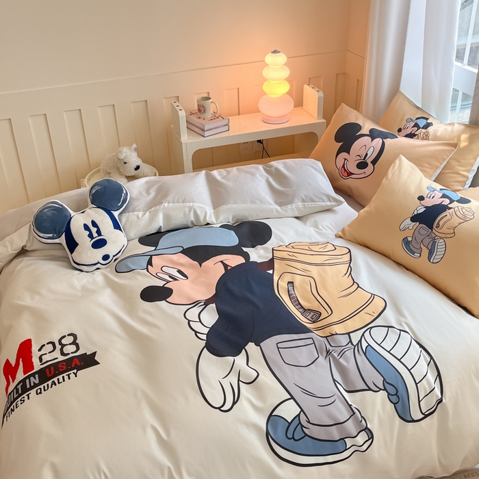 91家纺网 家纺一手货源 找家纺 麦田家纺 2025新款全棉迪士尼大板印花卡通四件套 探险家