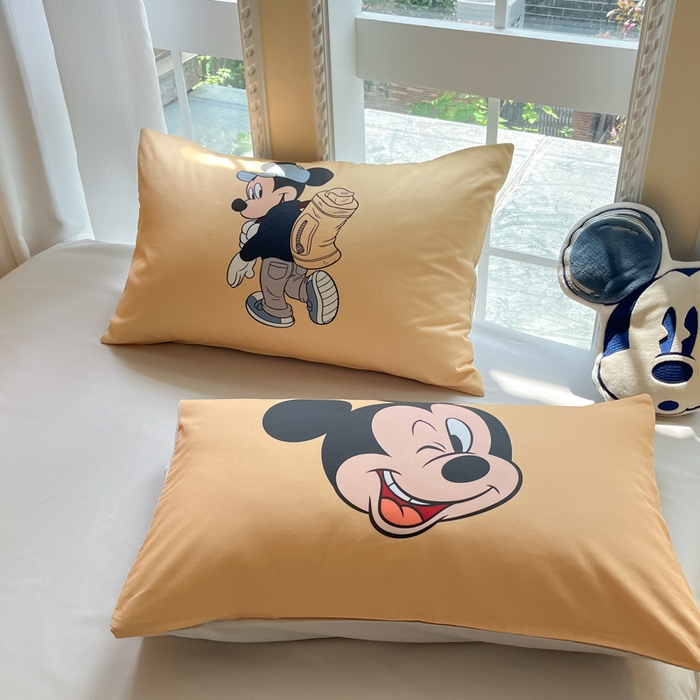 91家纺网 家纺一手货源 找家纺 麦田家纺 2025新款全棉迪士尼大板印花卡通四件套 探险家