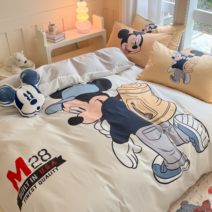 91家纺网 家纺一手货源 找家纺 麦田家纺 2025新款全棉迪士尼大板印花卡通四件套 探险家