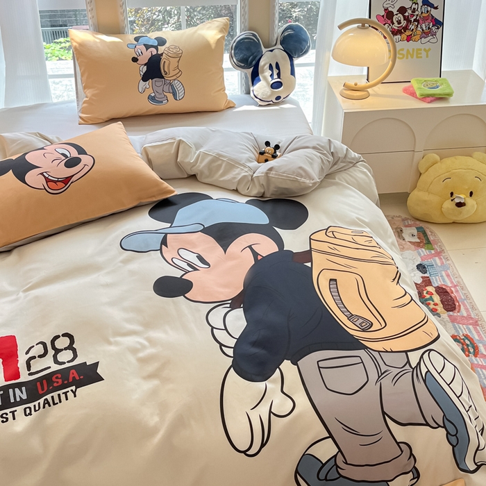 91家纺网 家纺一手货源 找家纺 麦田家纺 2025新款全棉迪士尼大板印花卡通四件套 探险家