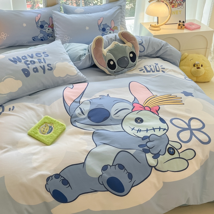 91家纺网 家纺一手货源 找家纺 麦田家纺 2025新款全棉迪士尼大板印花卡通四件套 玩娶史迪奇