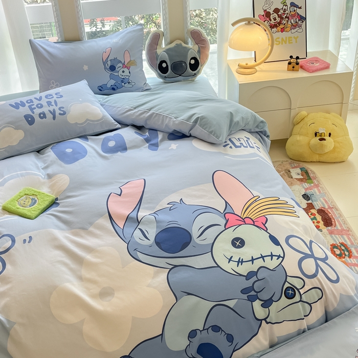 91家纺网 家纺一手货源 找家纺 麦田家纺 2025新款全棉迪士尼大板印花卡通四件套 玩娶史迪奇