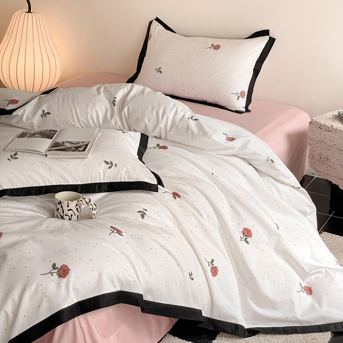 91家纺网 家纺一手货源 找家纺 麦田家纺 2025新款13372全棉花卉系列印花四件套 玫瑰花语