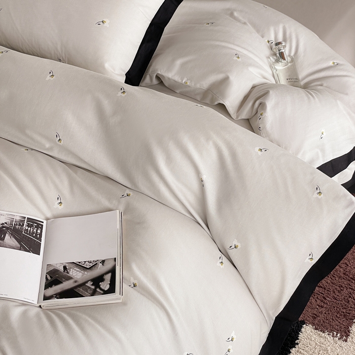 91家纺网 家纺一手货源 找家纺 麦田家纺 2025新款13372全棉花卉系列印花四件套 安夏