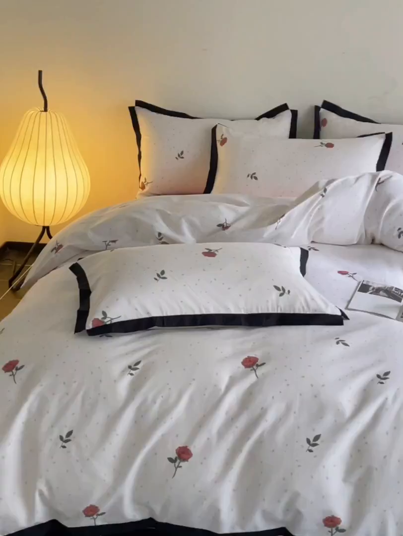 91家纺网 家纺一手货源 找家纺 麦田家纺 2025新款13372全棉花卉系列印花四件套 玫瑰花语