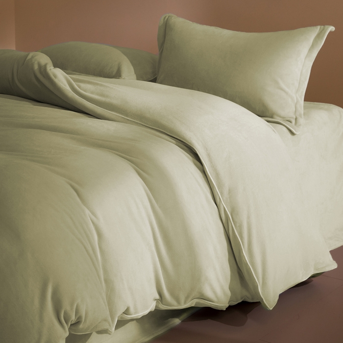 91家纺网 家纺一手货源 找家纺 麦田家纺 2025新款A类高克重纯色牛奶绒四件套 竹绿