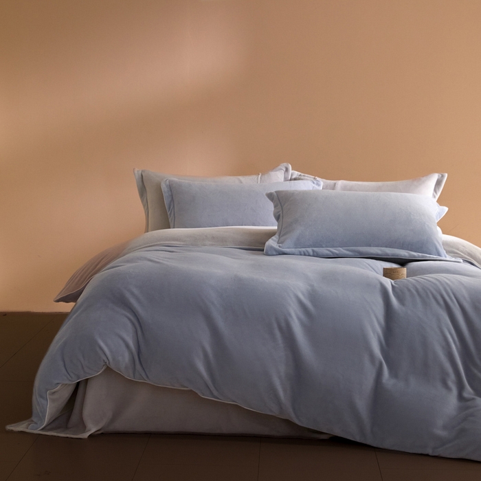 麦田家纺 2025新款A类高克重纯色牛奶绒四件套 蓝灰