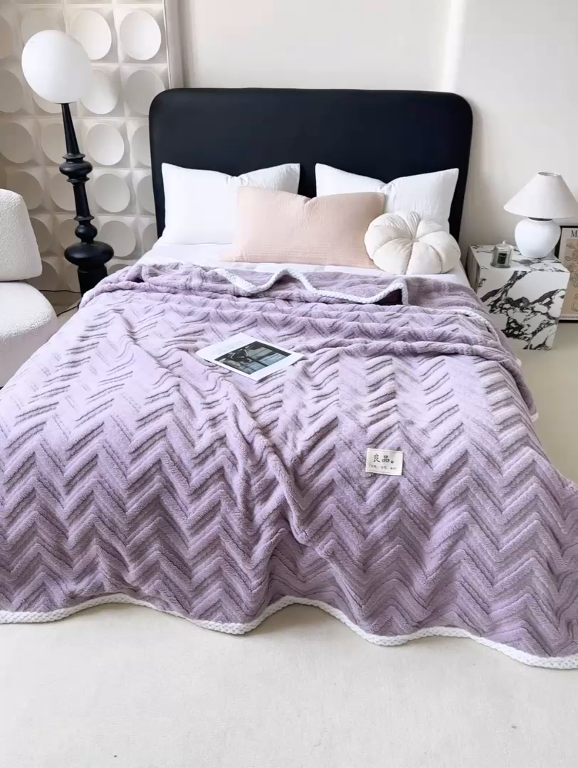 91家纺网 家纺一手货源 找家纺 （总）穆琪2025新款轻奢盖毯高克重多层提花绵柔绒保暖毛毯绵密亲肤沙发毯休闲小毯子