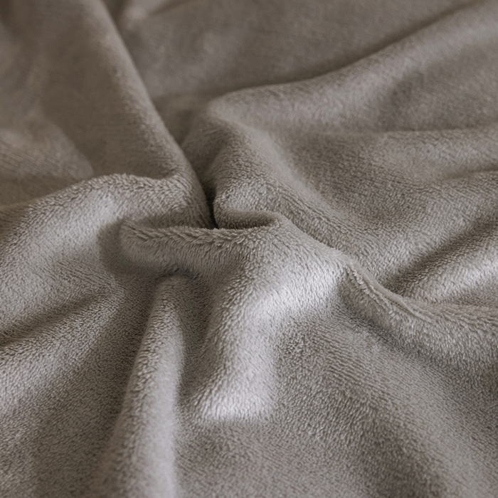 91家纺网 家纺一手货源 找家纺 麦田家纺 2025新款A类高克重纯色牛奶绒四件套 鸭蛋灰