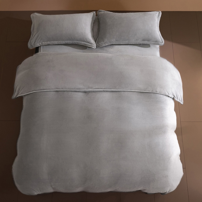 91家纺网 家纺一手货源 找家纺 麦田家纺 2025新款A类高克重纯色牛奶绒四件套 鸭蛋灰