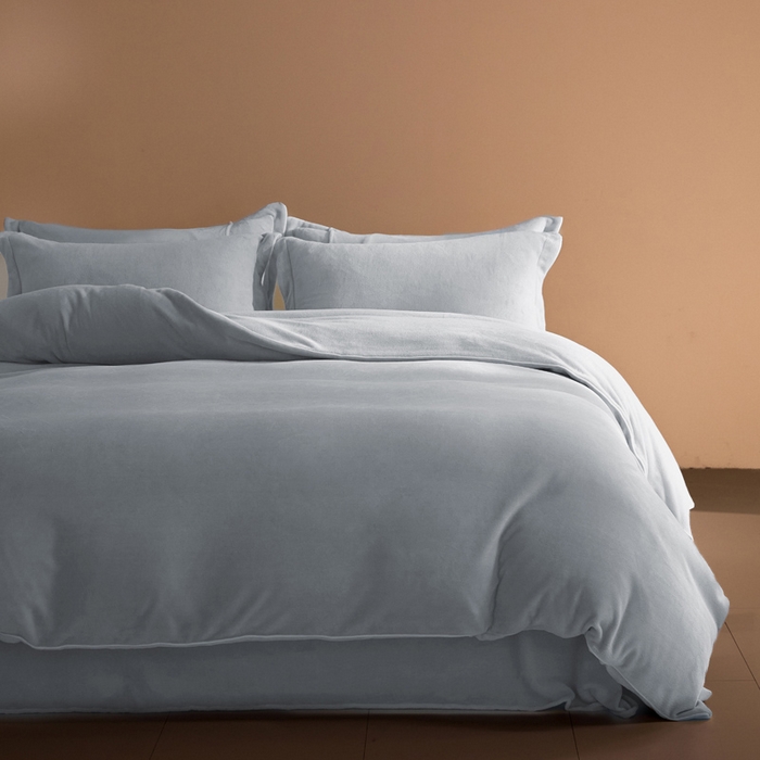 91家纺网 家纺一手货源 找家纺 麦田家纺 2025新款A类高克重纯色牛奶绒四件套 暮蓝