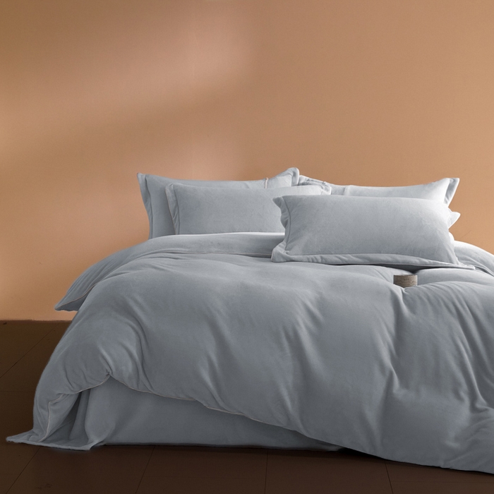 麦田家纺 2025新款A类高克重纯色牛奶绒四件套 暮蓝