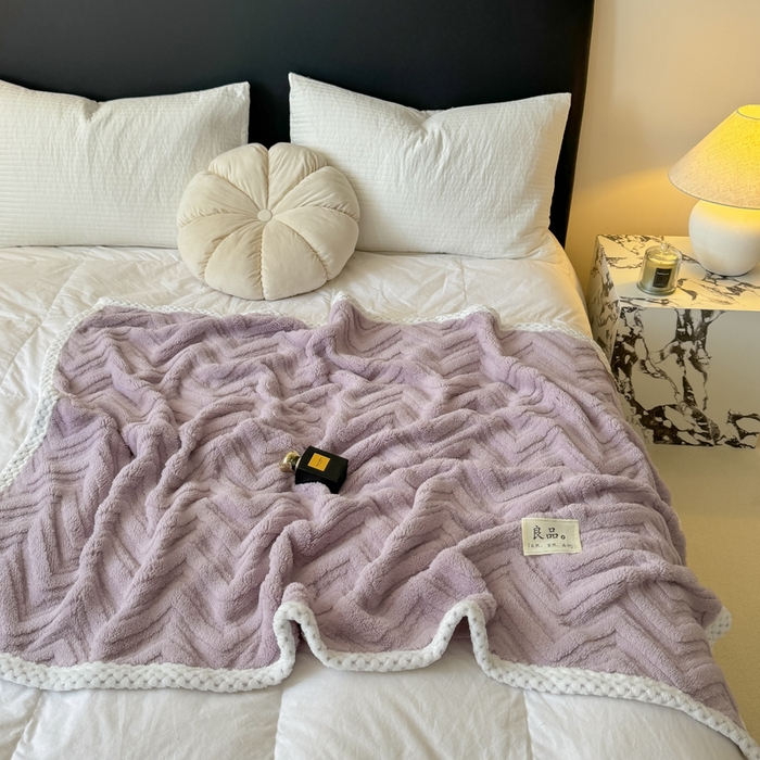 91家纺网 家纺一手货源 找家纺 （总）穆琪2025新款轻奢盖毯高克重多层提花绵柔绒保暖毛毯绵密亲肤沙发毯休闲小毯子