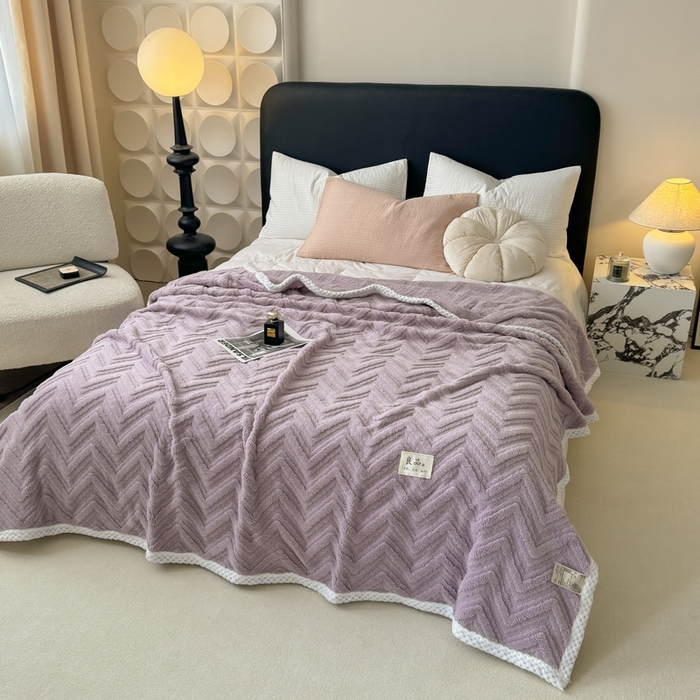 91家纺网 家纺一手货源 找家纺 （总）穆琪2025新款轻奢盖毯高克重多层提花绵柔绒保暖毛毯绵密亲肤沙发毯休闲小毯子