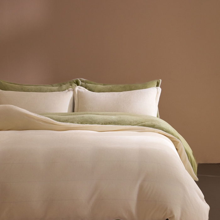 91家纺网 家纺一手货源 找家纺 麦田家纺 2025新款A类高克重纯色牛奶绒四件套 奶黄-军绿