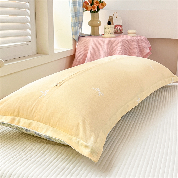 91家纺网 家纺一手货源 找家纺 麦田家纺 2025新款全棉印花12868长枕 花涧