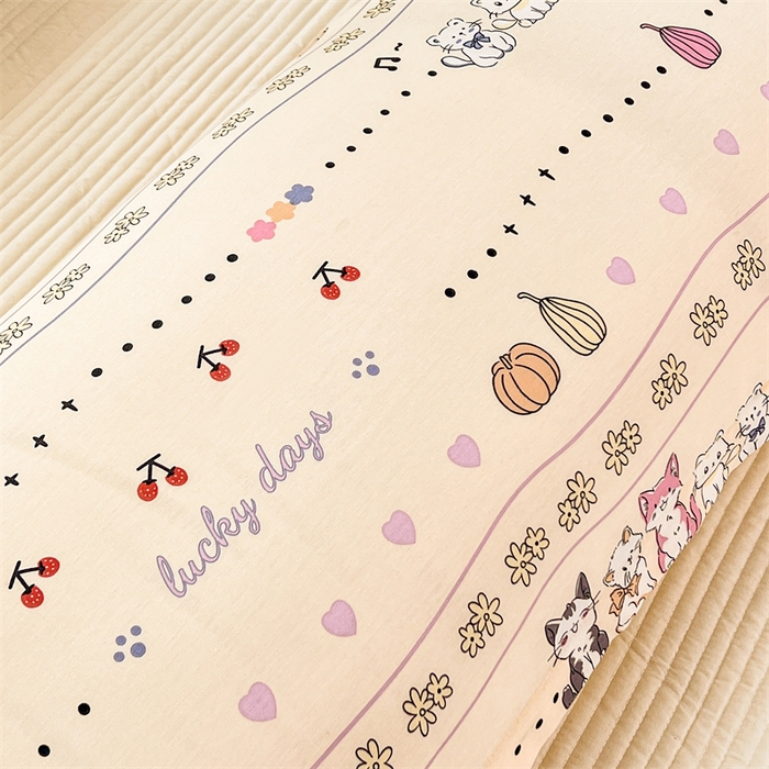 91家纺网 家纺一手货源 找家纺 麦田家纺 2025新款全棉印花12868长枕 南瓜小猫