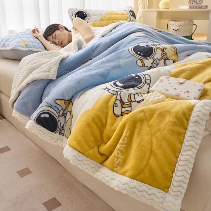 91家纺网 家纺一手货源 找家纺 （总）莉莉安家纺 2025秋冬新款加厚三层夹棉牛奶绒贝贝绒毯冬季保暖盖毯复合毛毯