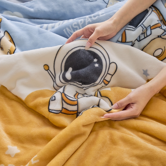 91家纺网 家纺一手货源 找家纺 （总）莉莉安家纺 2025秋冬新款加厚三层夹棉牛奶绒贝贝绒毯冬季保暖盖毯复合毛毯