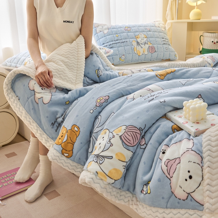 91家纺网 家纺一手货源 找家纺 （总）莉莉安家纺 2025秋冬新款加厚三层夹棉牛奶绒贝贝绒毯冬季保暖盖毯复合毛毯