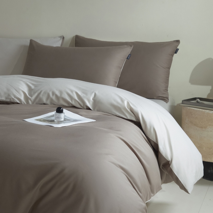 91家纺网 家纺一手货源 找家纺 麦田家纺 2025新款A类全棉13372纯色四件套 浅灰深咖