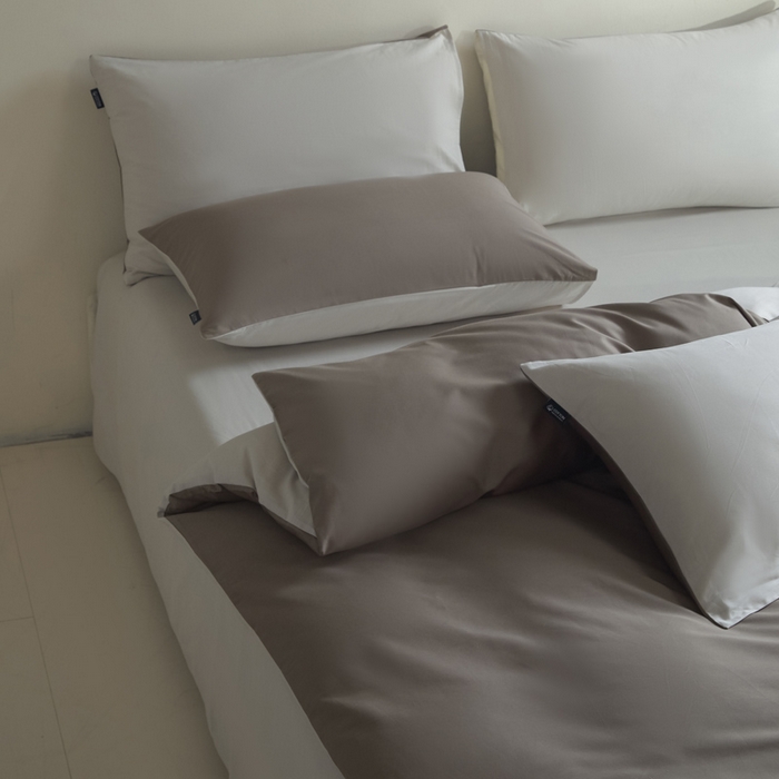 91家纺网 家纺一手货源 找家纺 麦田家纺 2025新款A类全棉13372纯色四件套 浅灰深咖