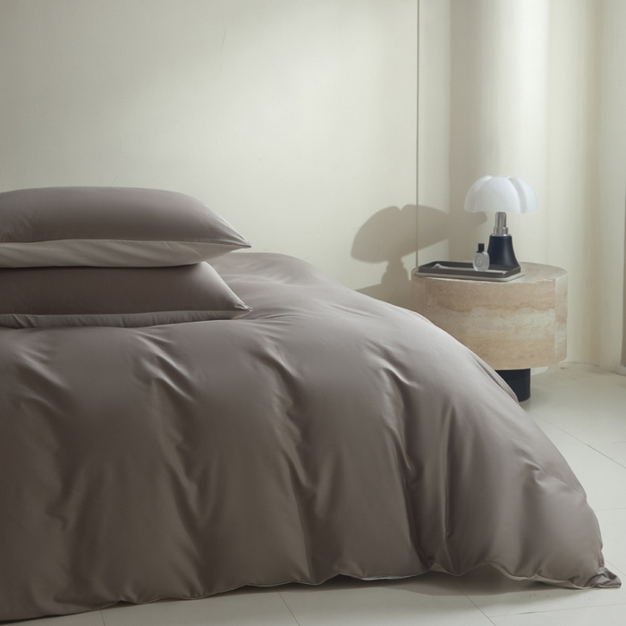 91家纺网 家纺一手货源 找家纺 麦田家纺 2025新款A类全棉13372纯色四件套 浅灰深咖