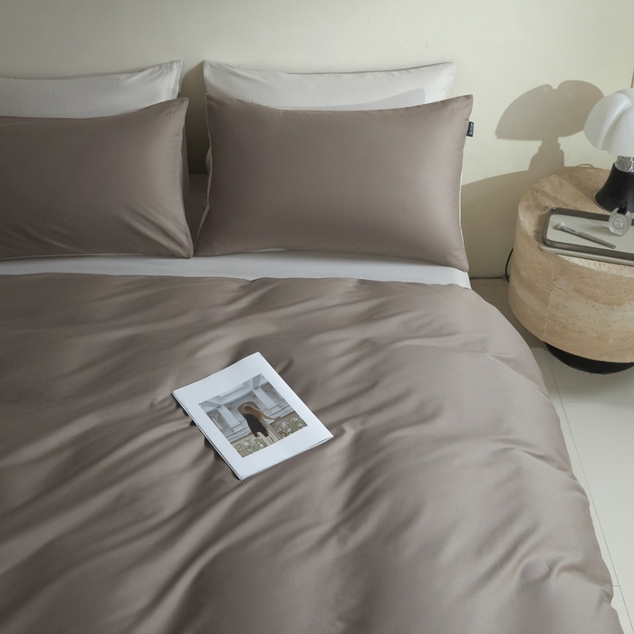 91家纺网 家纺一手货源 找家纺 麦田家纺 2025新款A类全棉13372纯色四件套 浅灰深咖