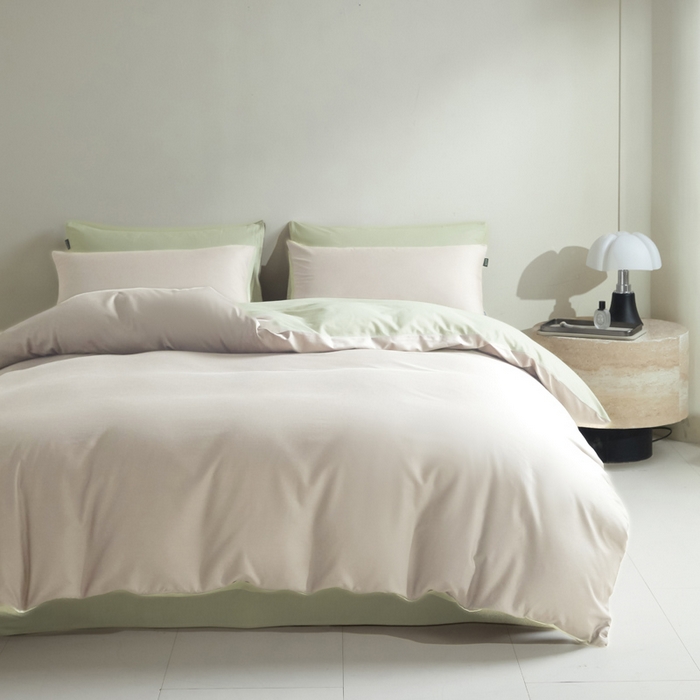 91家纺网 家纺一手货源 找家纺 麦田家纺 2025新款A类全棉13372纯色四件套 奶昔白浅绿