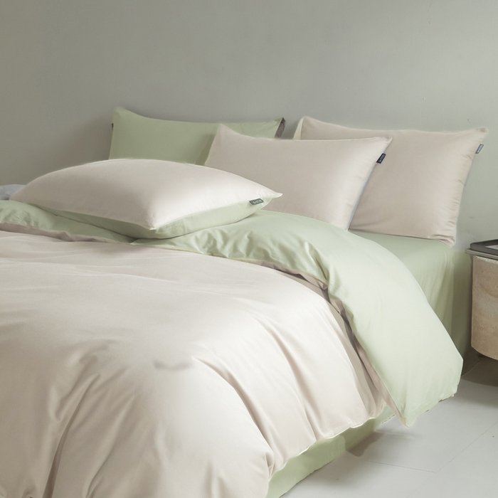 91家纺网 家纺一手货源 找家纺 麦田家纺 2025新款A类全棉13372纯色四件套 奶昔白浅绿
