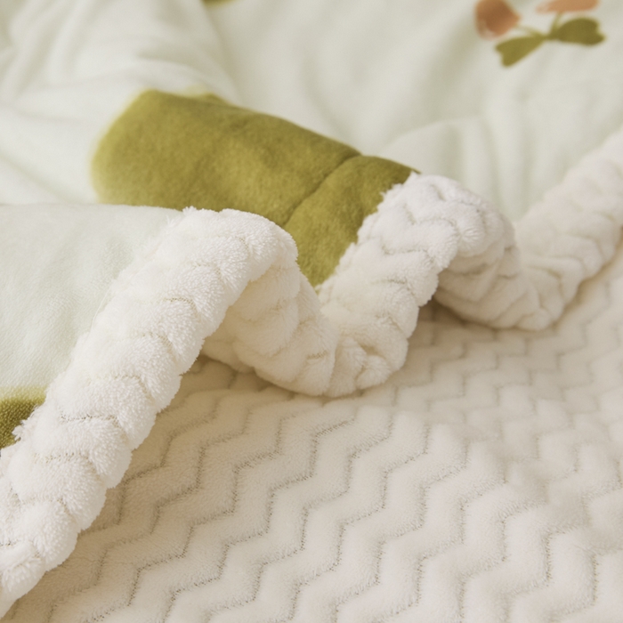 91家纺网 家纺一手货源 找家纺 莉莉安家纺 2025秋冬新款加厚三层夹棉牛奶绒贝贝绒毯冬季保暖盖毯复合毛毯 爱恋生活