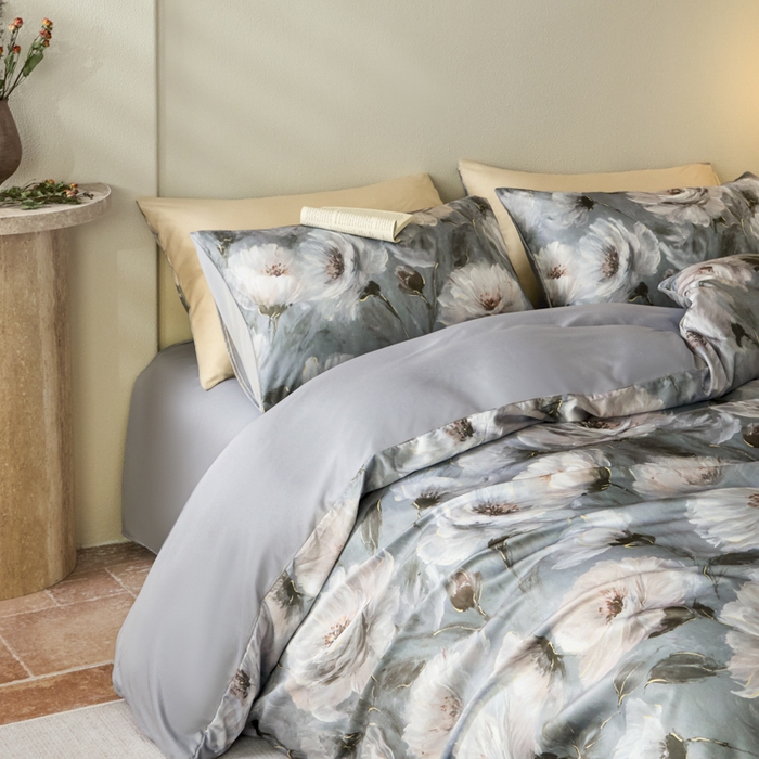 91家纺网 家纺一手货源 找家纺 麦田家纺 2025新款A类冰丝天丝玉锦缎印花四件套 索莱娅灰