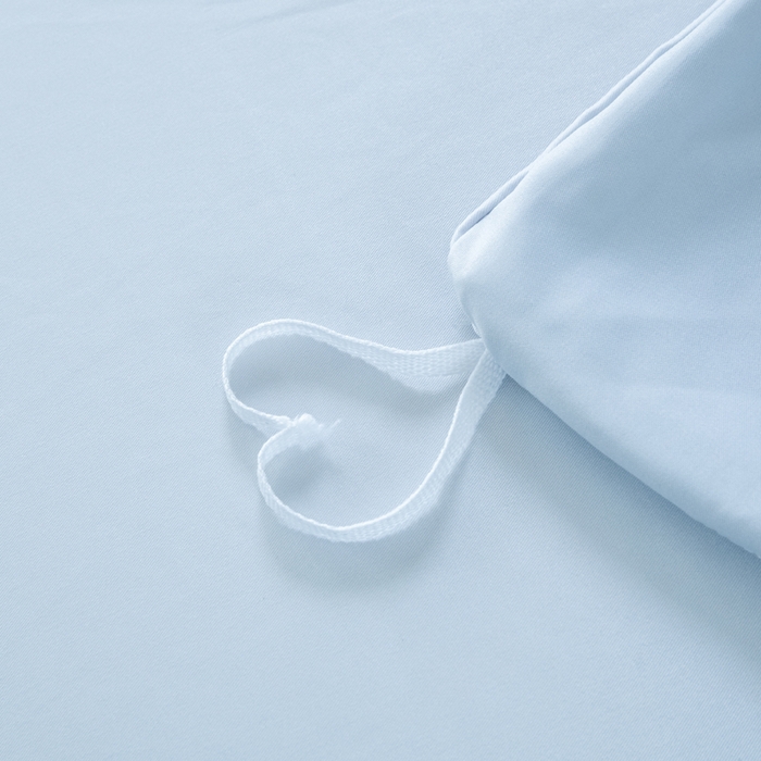 91家纺网 家纺一手货源 找家纺 麦田家纺 2025新款A类冰丝天丝玉锦缎印花四件套 千与千寻-蓝