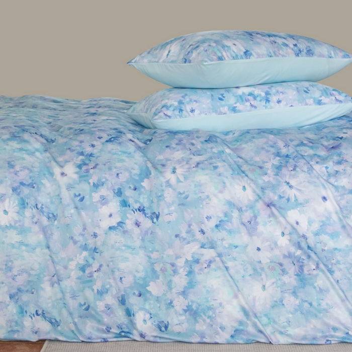 91家纺网 家纺一手货源 找家纺 麦田家纺 2025新款A类冰丝天丝玉锦缎印花四件套 千与千寻-蓝