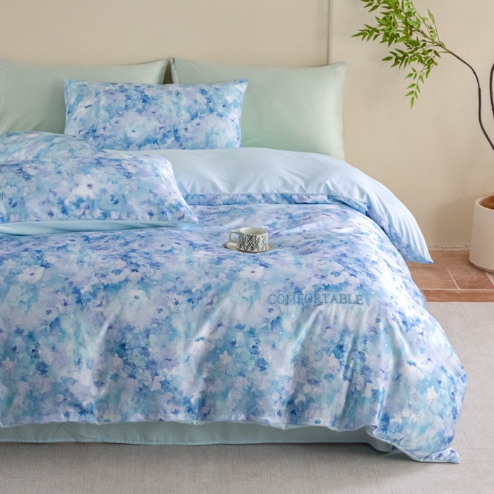 91家纺网 家纺一手货源 找家纺 麦田家纺 2025新款A类冰丝天丝玉锦缎印花四件套 千与千寻-蓝