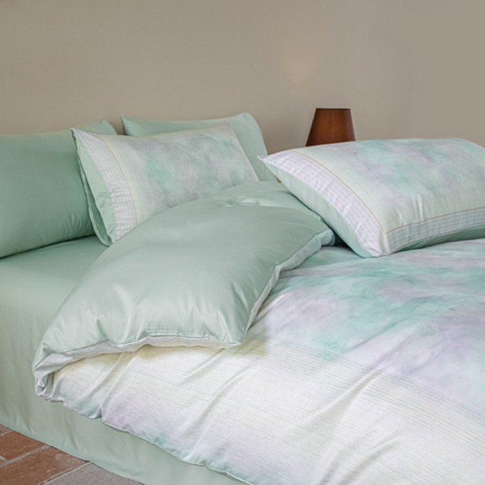 91家纺网 家纺一手货源 找家纺 麦田家纺 2025新款A类冰丝天丝玉锦缎印花四件套 华尔兹-烟青