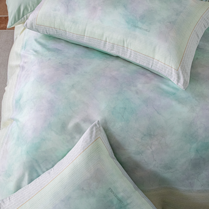 91家纺网 家纺一手货源 找家纺 麦田家纺 2025新款A类冰丝天丝玉锦缎印花四件套 华尔兹-烟青