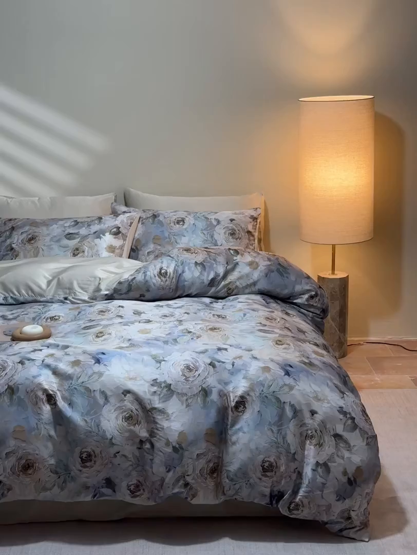 91家纺网 家纺一手货源 找家纺 麦田家纺 2025新款A类冰丝天丝玉锦缎印花四件套 莫奈玫瑰咖