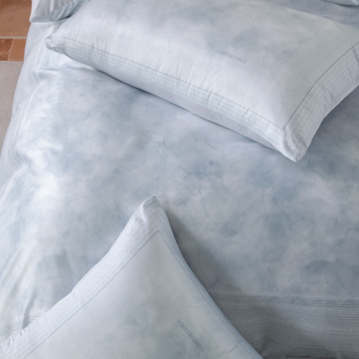 91家纺网 家纺一手货源 找家纺 麦田家纺 2025新款A类冰丝天丝玉锦缎印花四件套 华尔兹-烟灰