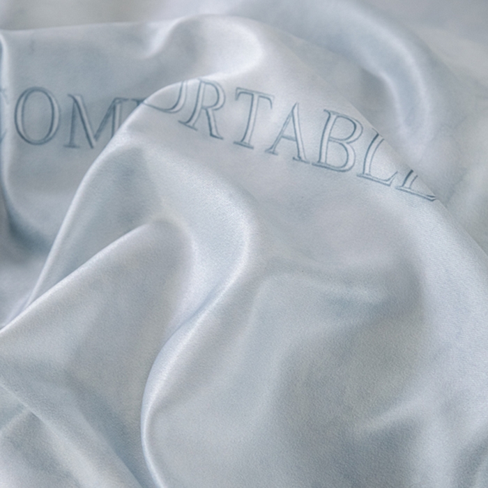 91家纺网 家纺一手货源 找家纺 麦田家纺 2025新款A类冰丝天丝玉锦缎印花四件套 华尔兹-烟灰