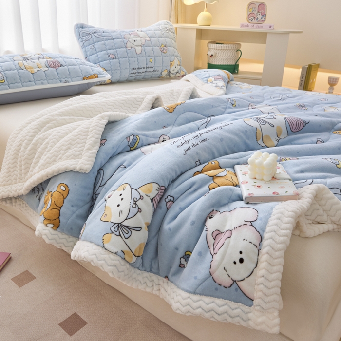 91家纺网 家纺一手货源 找家纺 莉莉安家纺 2025秋冬新款加厚三层夹棉牛奶绒贝贝绒毯冬季保暖盖毯复合毛毯 欢乐宠物